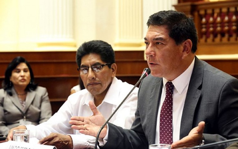 Congresistas Juan Carlos González y Wilbert Rozas presidirán Comisión de Ética